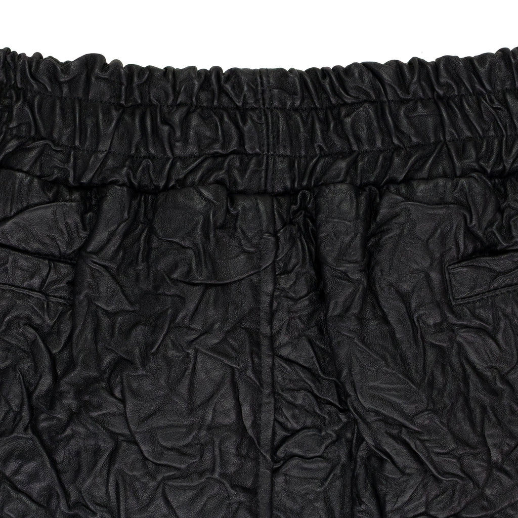 BLACK CRINKLED TAILORED SHORTS