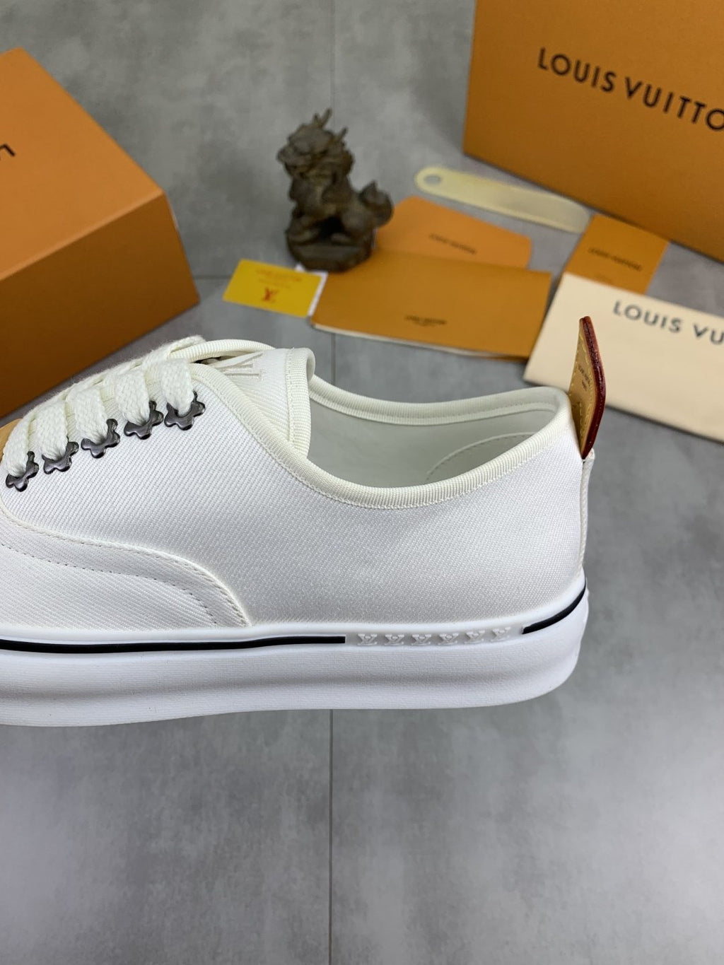 Louis Vuitton Run 2.0 Low-Top Sneakers